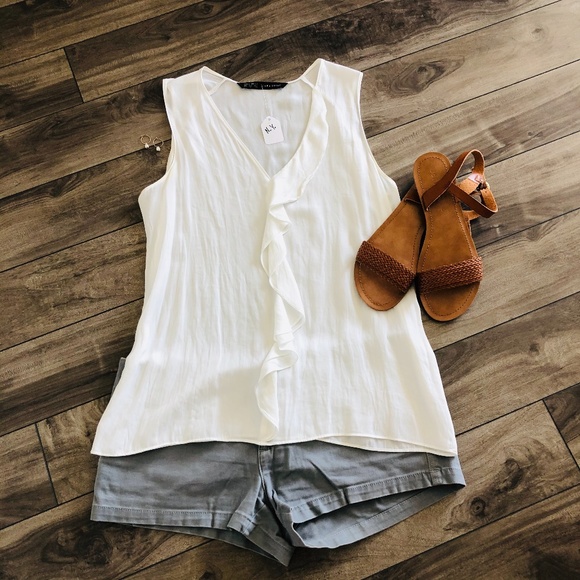 AE Soft Khaki Short - Picture 3 of 7